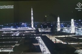 MEKKE-İ MÜKERREME KABEİ MUAZZAMA VE MEDİNE-İ MÜNEVVERE MESCİDİ NEBEVİ BİRAZ ÖNCE GÖRÜNTÜLER