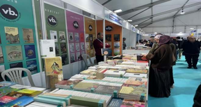 Bu yıl ilki düzenlenen “Üsküdar Kaymakamlığı Kitap Fuarı” okurlarla buluştu